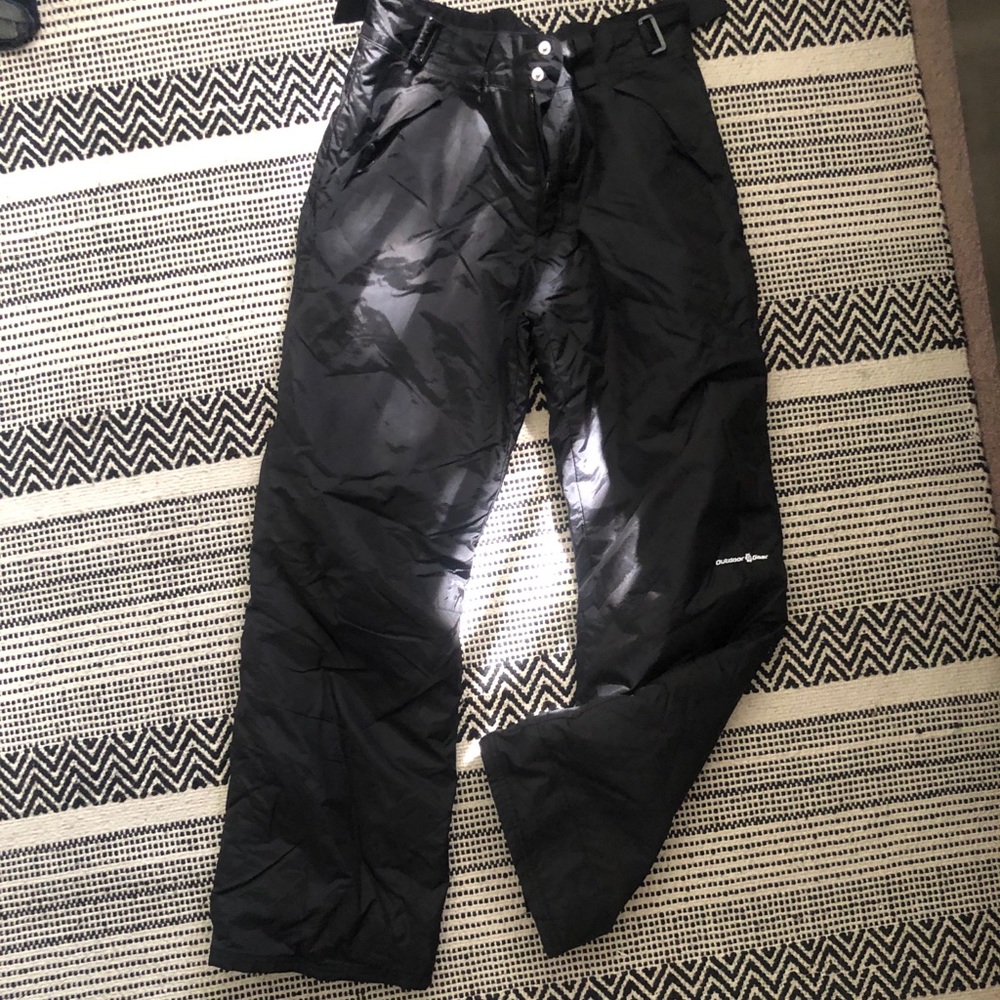 Outdoor snow pants